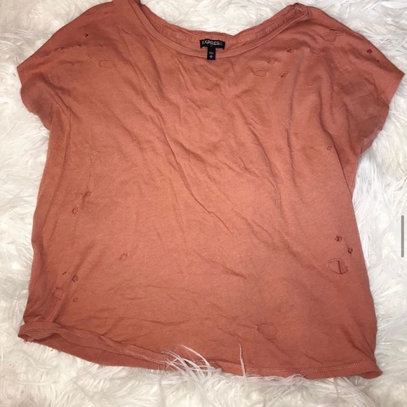 Express Distressed Tee - Picture 3 of 3